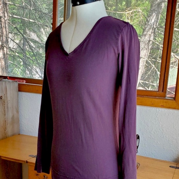 Ethos Paris Long-Sleeve T-Shirt Top in Plum Sz Med - Picture 3 of 6